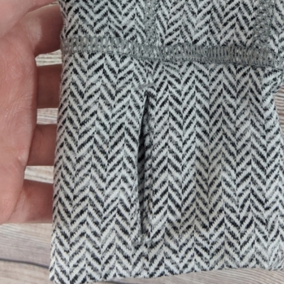 Old Navy herringbone fitted zip up - Picture 6 of 16